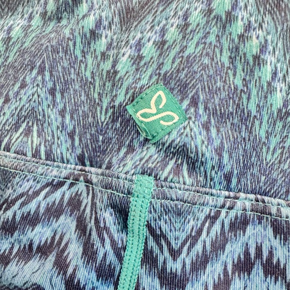 PrAna Roxanne Capri Chevron Blue Leggings - Picture 4 of 5